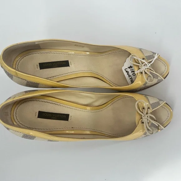 Louis Vuitton Yellow and Cream Check Peep-Toe Heels with Bow - Picture 4 of 8